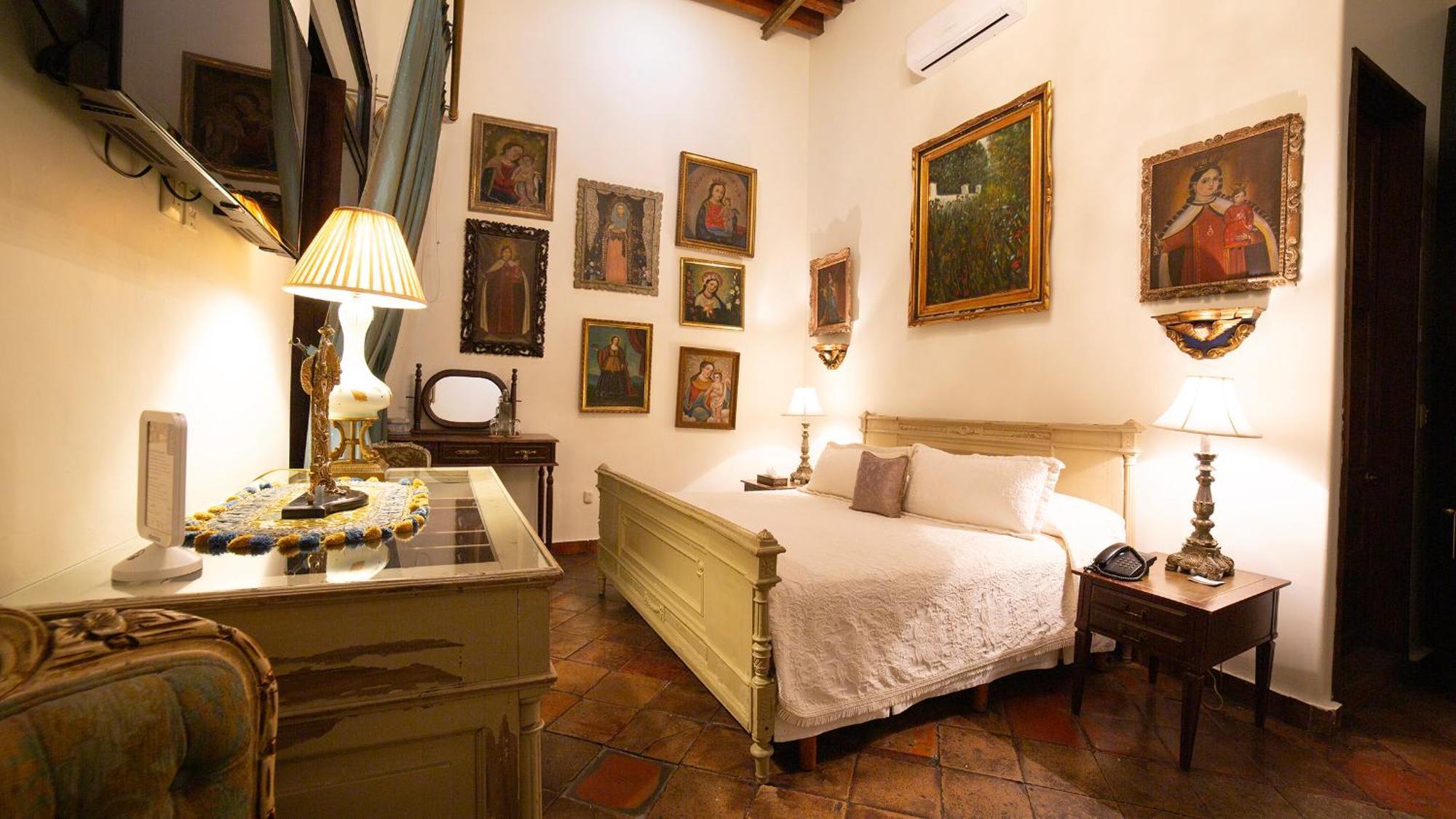 Отель Casa Pedro Loza Гвадалахара Экстерьер фото