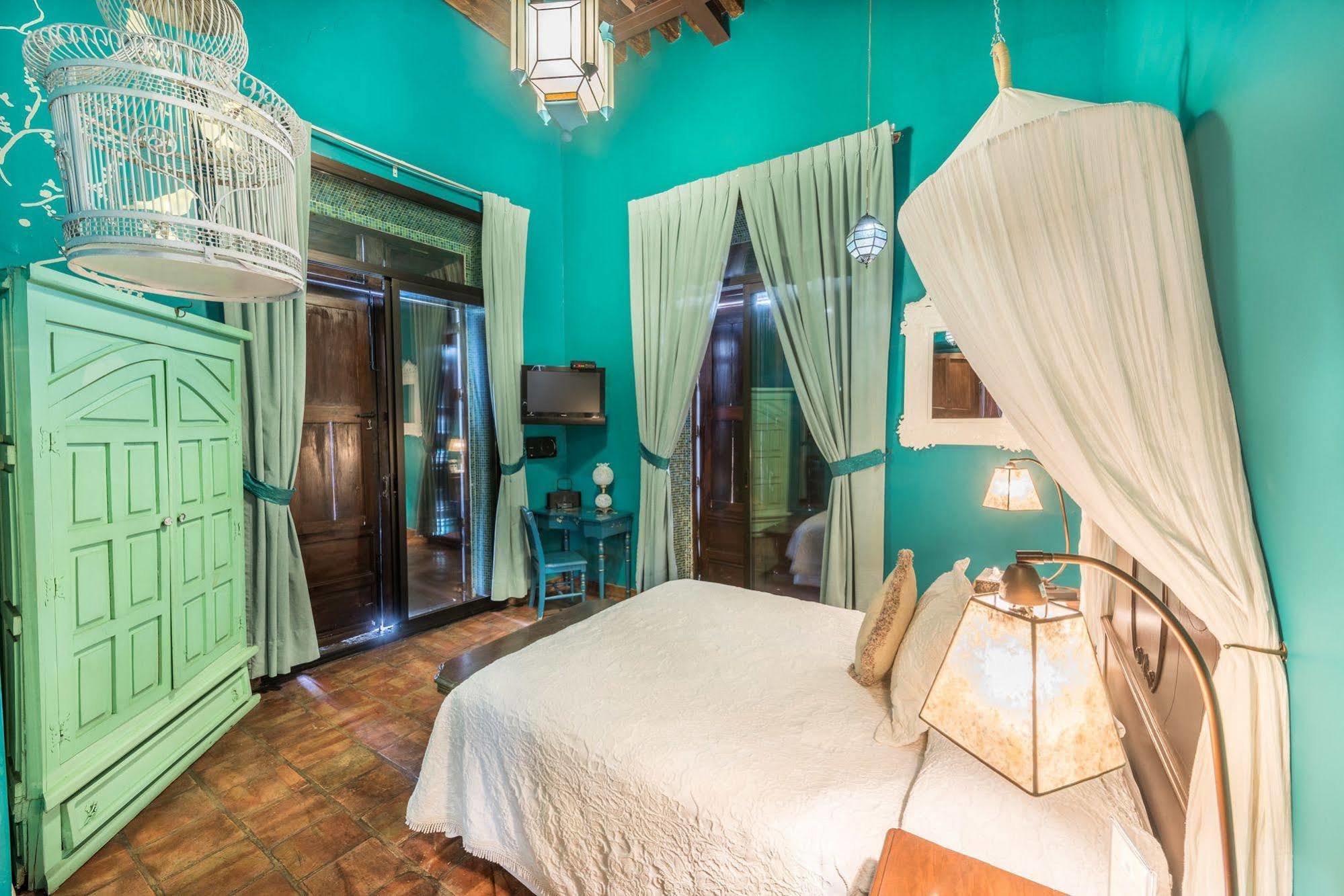 Отель Casa Pedro Loza Гвадалахара Экстерьер фото
